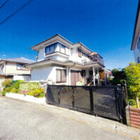 【中古戸建】厚木市森の里2丁目◇ 7LDK+縦列2台駐車可！3方角地！陽当り良好！