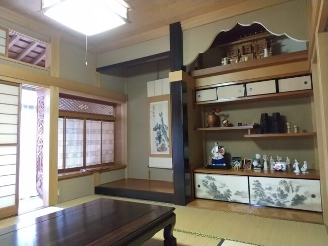 日本の伝統的な住宅美が存在感を見せつけてくれる家となっています。