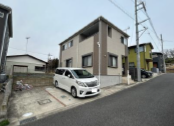 【築浅中古戸建】厚木市飯山◇4LDK◇「本厚木駅」バス21分バス停徒歩2分◇駐車場2台！